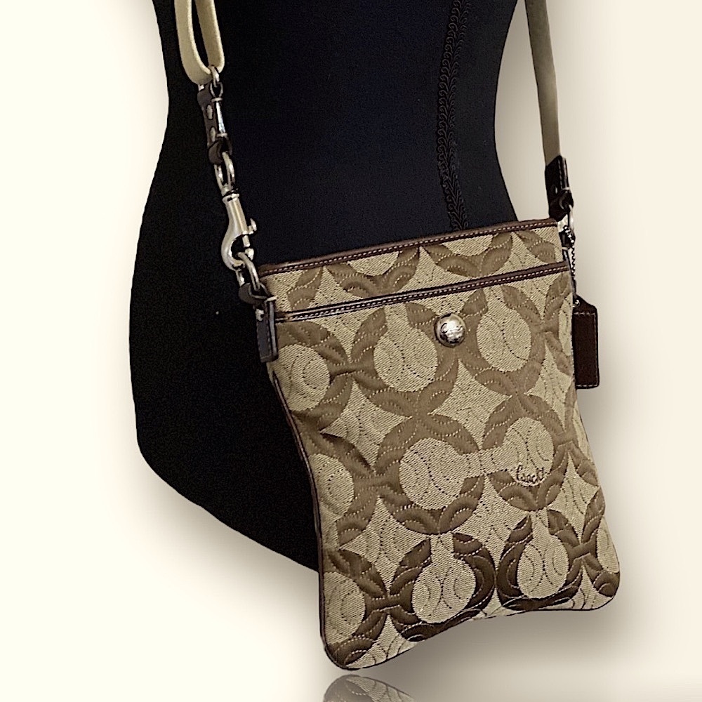 COACH GRAMERCY LOGO Crossbody Adjustable Shoulder Bag 8.5…COACH Under $100 - Picture 2 of 16